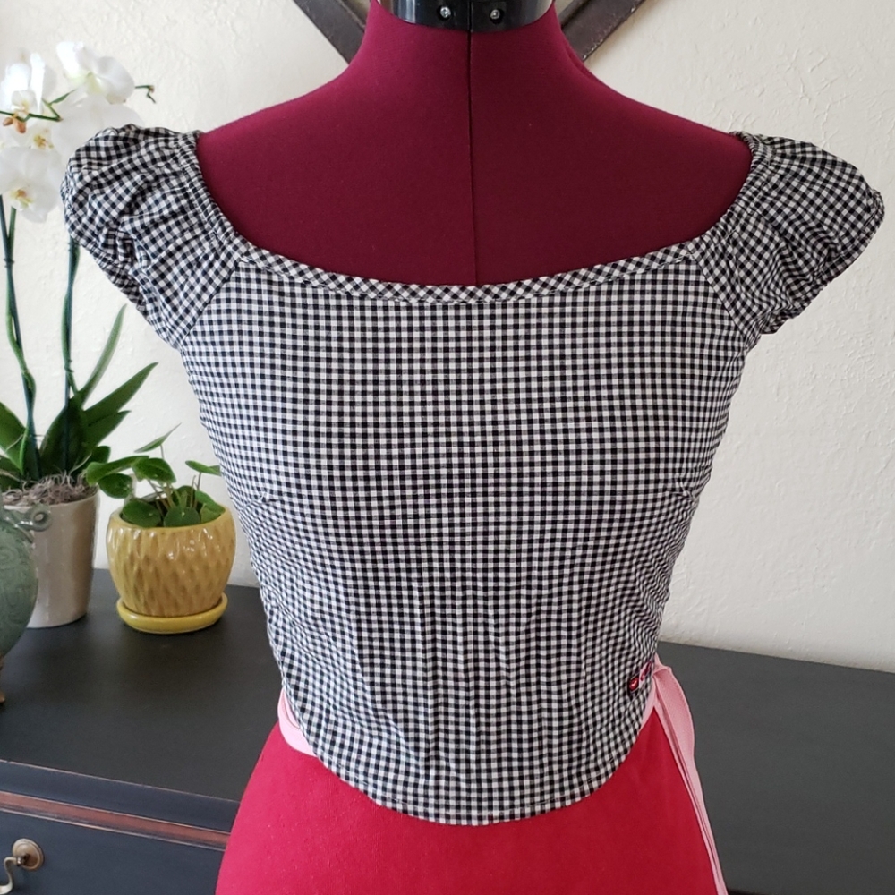 Hot Milkmaid Dirndl gingham crop babydoll top